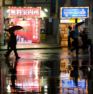 kirk pedersen urban asia photographs    Angel, Osaka At Night, Osaka, Japan   2008